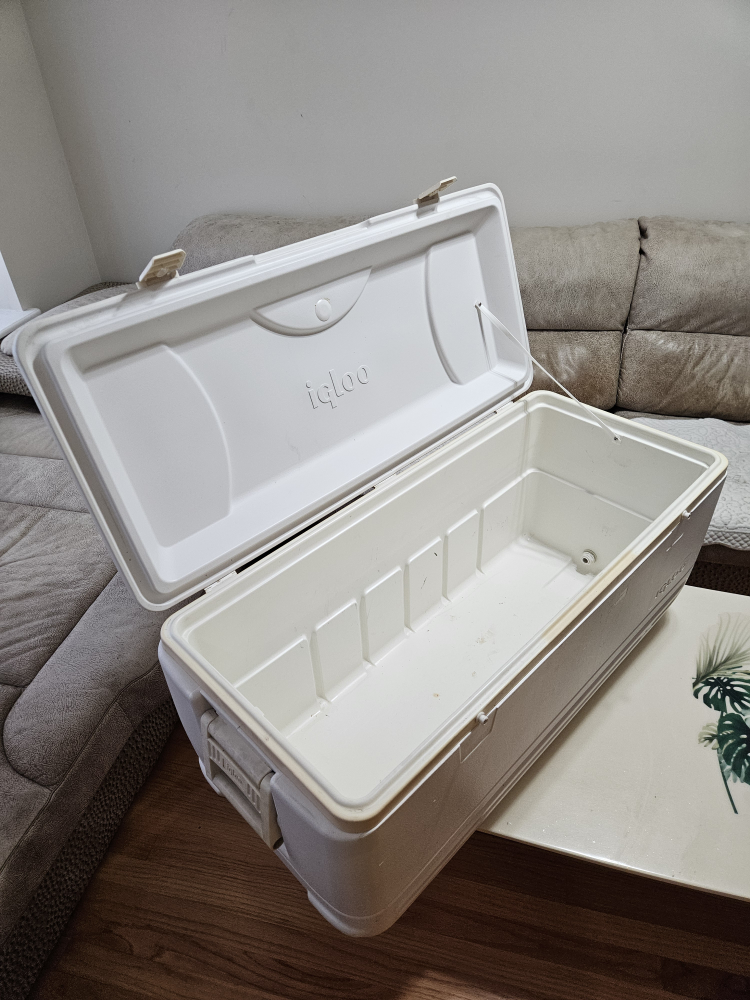 Igloo Cooler - photo 3