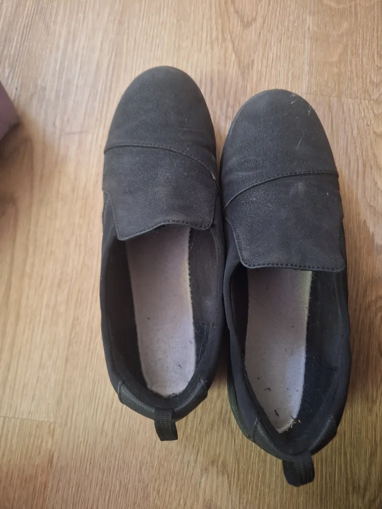 Black Slip-On Shoes image indicator(2)