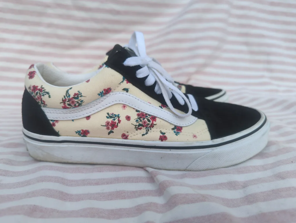 Vans Old Skool Floral Shoes size 7.5 with box thumbnail