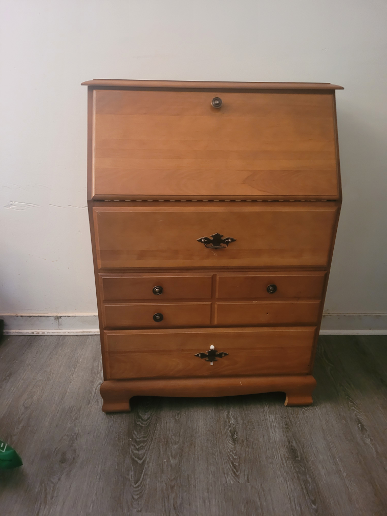 desk/ dresser - photo 2