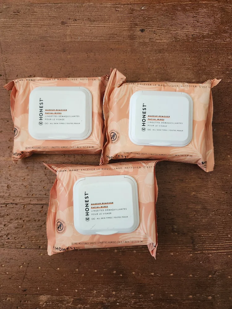 Moving out sale! Honest Makeup Remover Wipes (3 packs) thumbnail