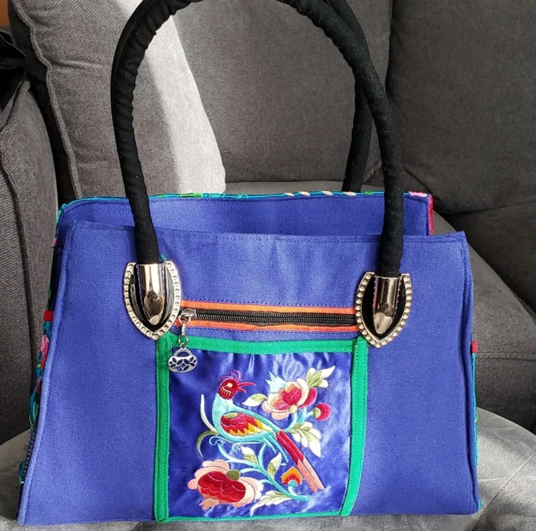 Floral Embroidered Hmong Bag image indicator(3)