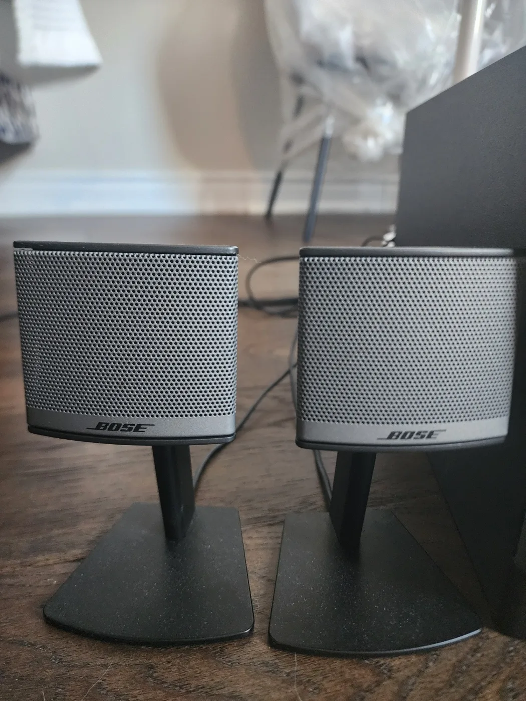 Bose Companion 3 Series II Multimedia Speaker System image indicator(3)