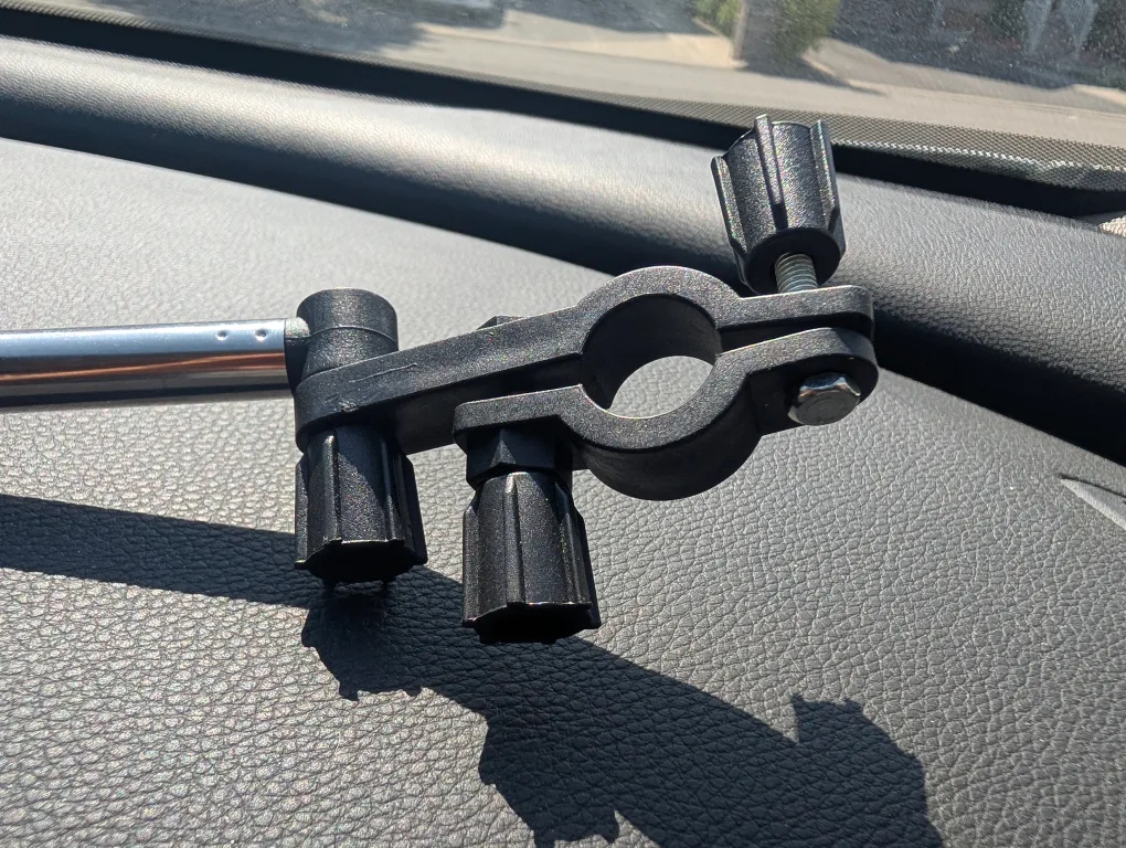 EUC - Rearview Mirror Car Phone Mount image indicator(2)