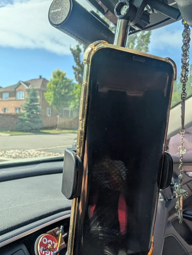 EUC - Rearview Mirror Car Phone Mount image indicator(6)