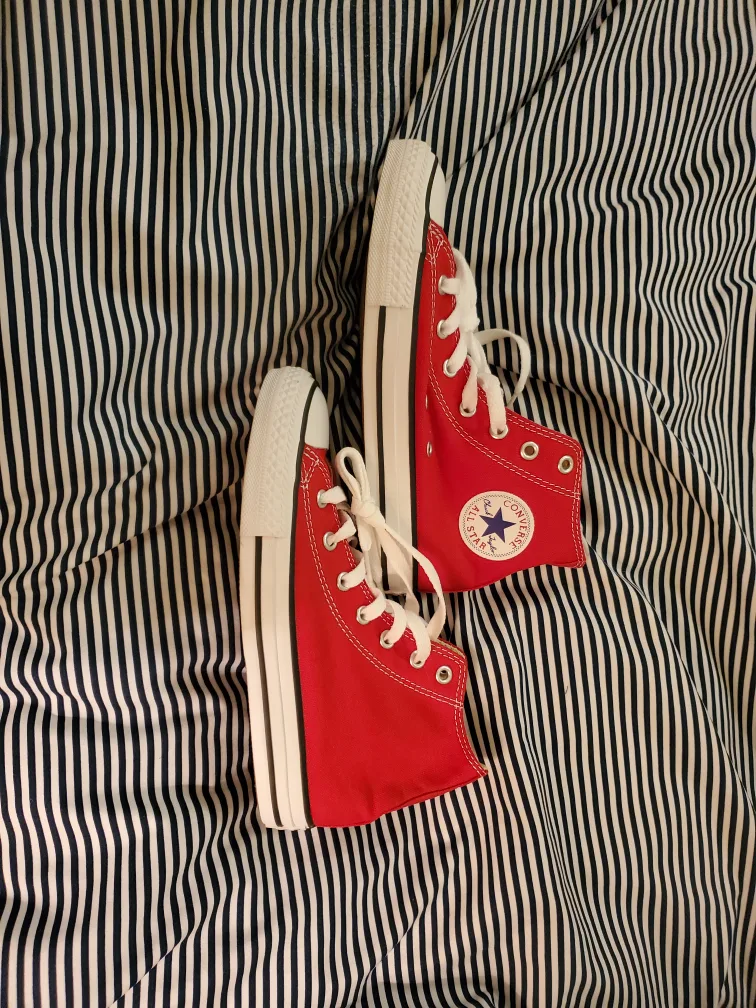 Converse All Star Red Youth Size 2 thumbnail