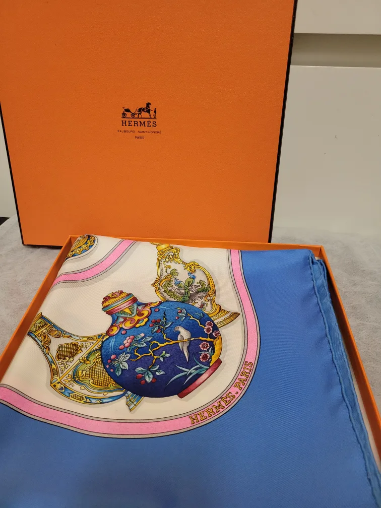 Hermès Silk Scarf with Box thumbnail