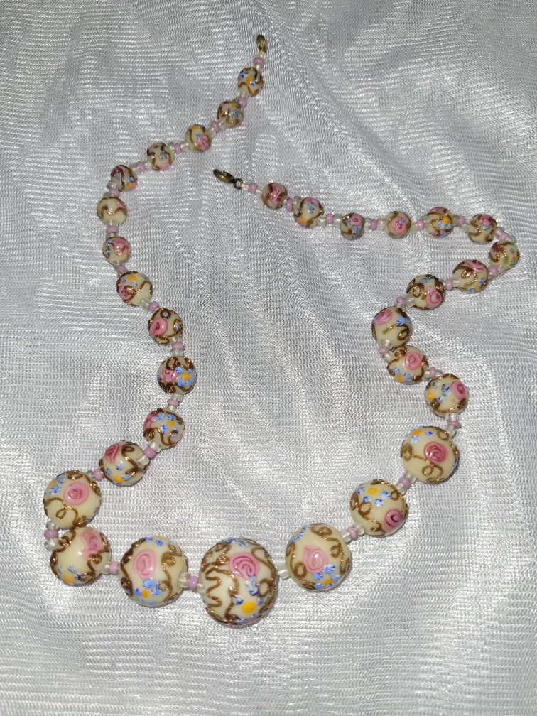 Wedding Cake Beads 🇨🇦 thumbnail