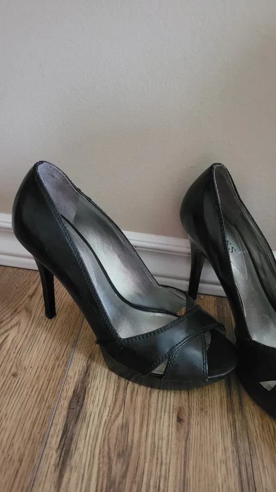 Guess Black Heels, Size 7🇨🇦 image indicator(2)