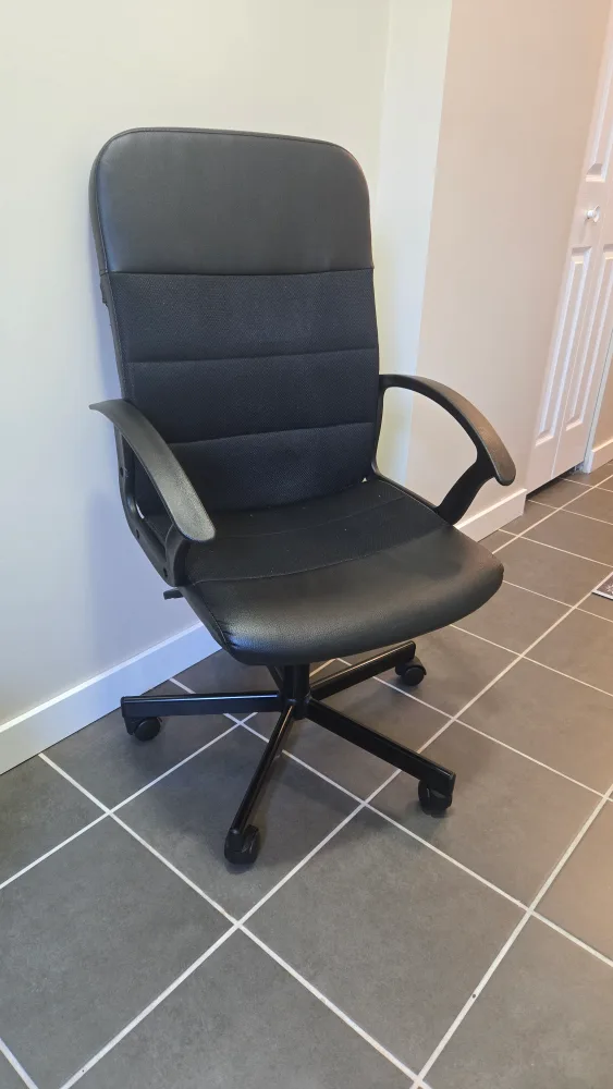 Black Office Chair thumbnail