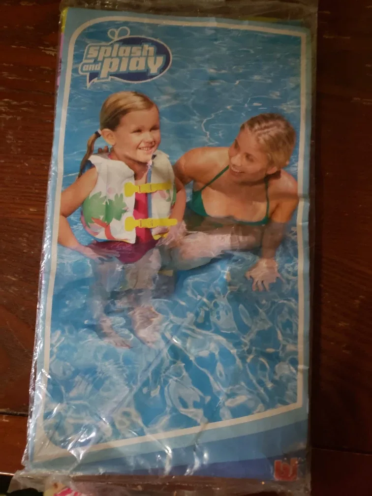 Splash and Play Life Vest 🇨🇦 thumbnail