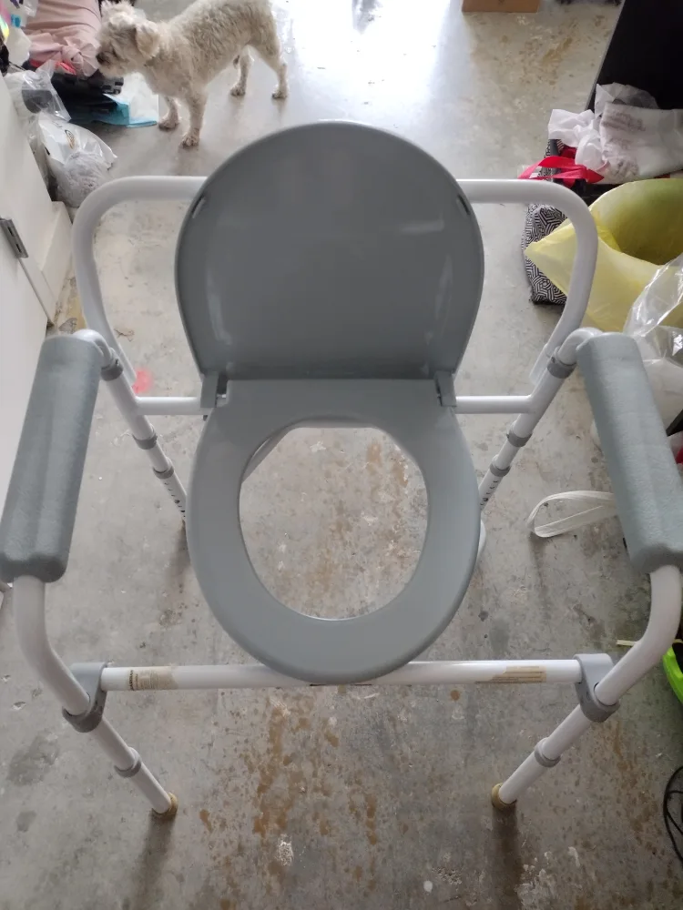 Folding Commode Chair 🥕 thumbnail