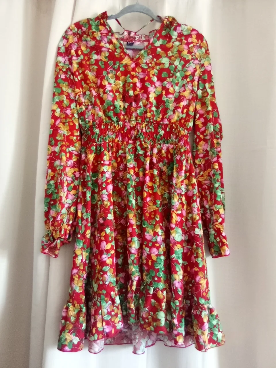 4 Assorted Women's Dresses - Various Styles & Sizes thumbnail