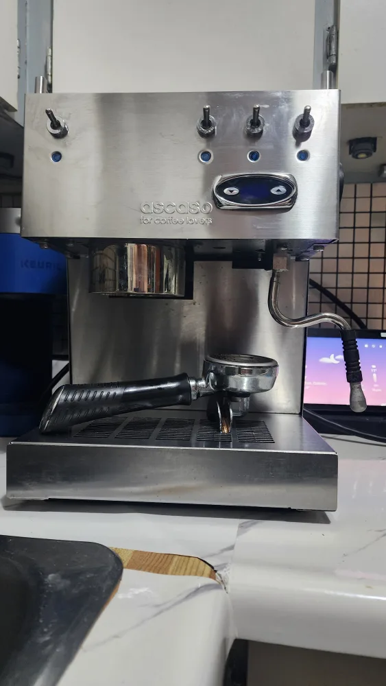 Ascaso Coffee Machine & DeLonghi Coffee Grinder image indicator(8)