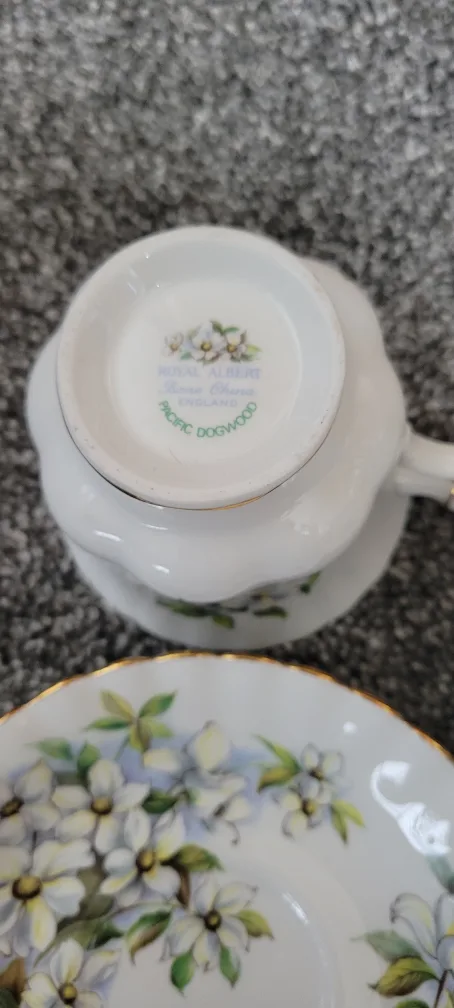 Royal Albert Bone China Pacific Dogwood Teacup & Saucer thumbnail