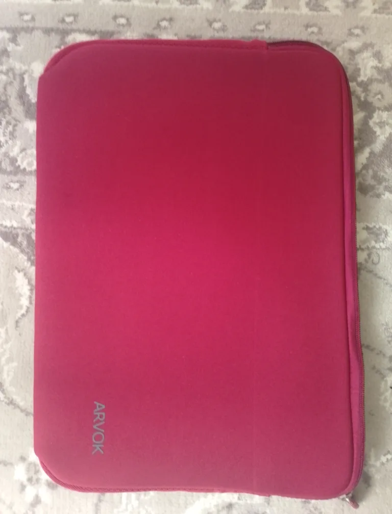 NEW Laptop/ Tablet bag thumbnail