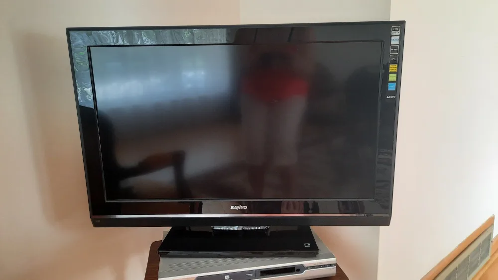 Sanyo HD LCD TV thumbnail