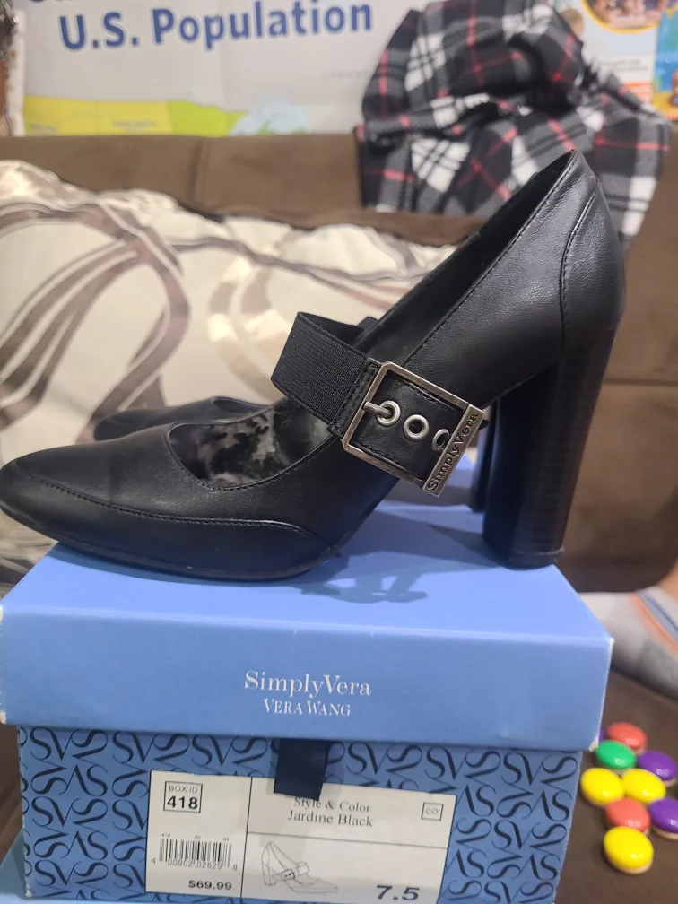 Simply Vera Wang Jardine Black Heels - Size 7.5 image indicator(2)