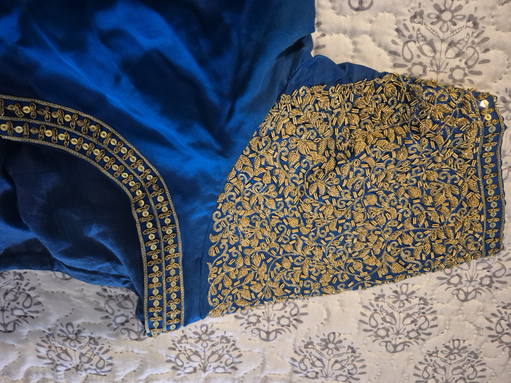 Saari with embroidered blouse - photo 2