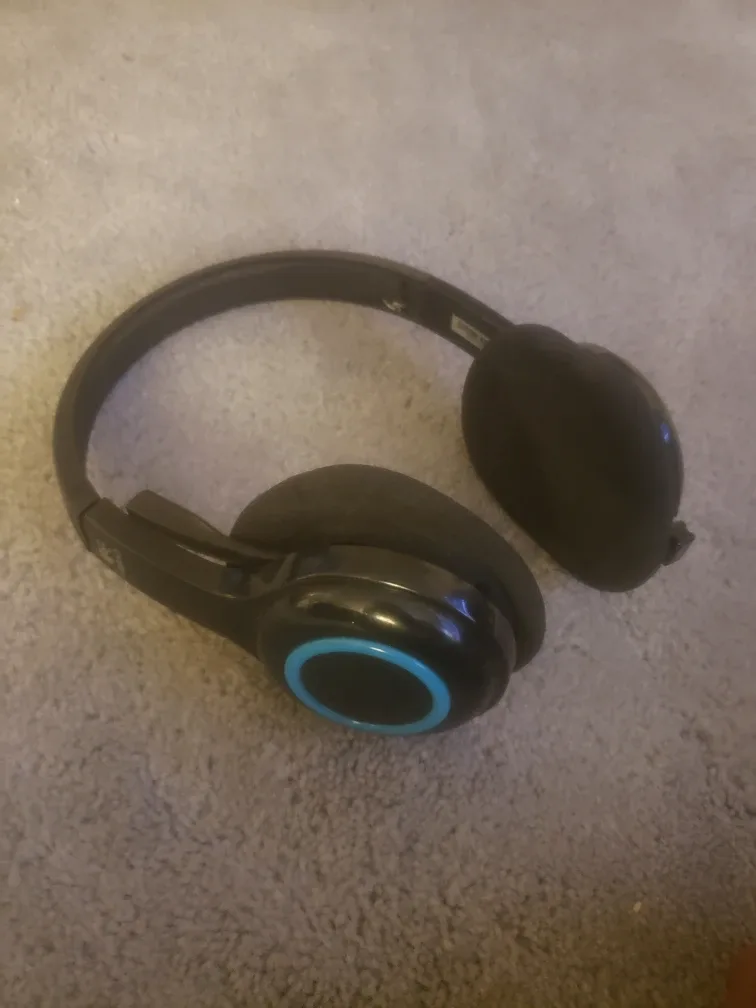 Logitech Wireless Headphones - Black thumbnail