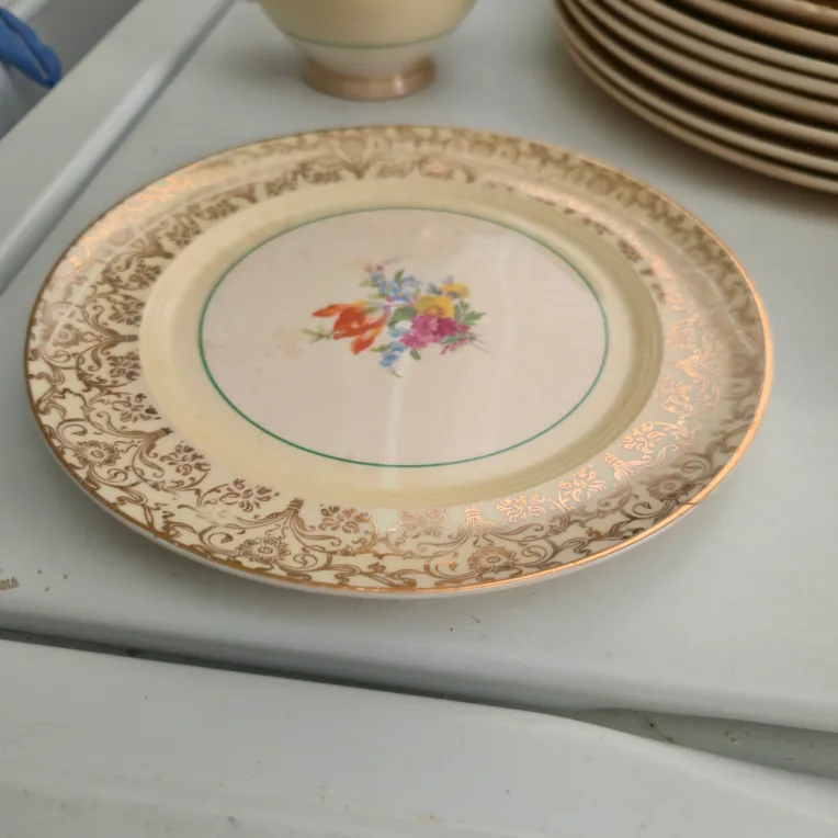 Antique China Set image indicator(5)