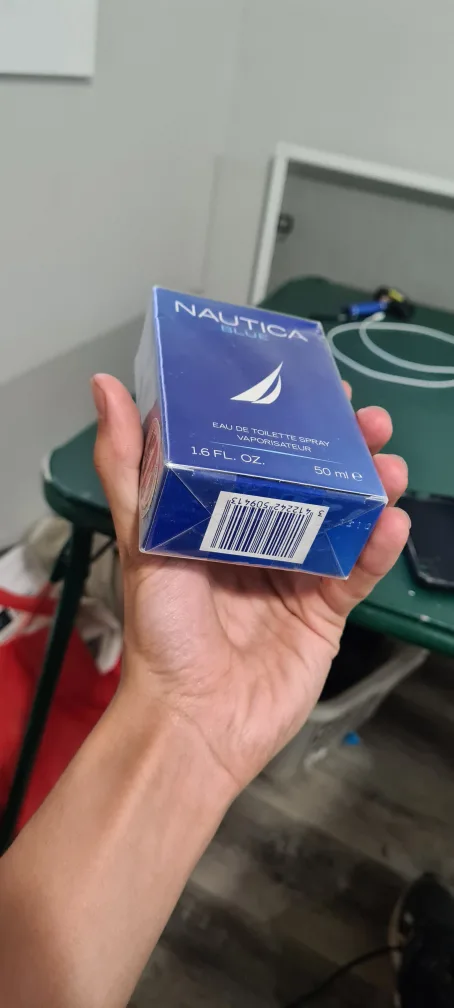Nautica Blue Eau de Toilette Spray 50ml - New thumbnail