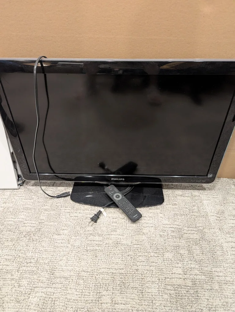 31 inch flat screen Philips tv with stand thumbnail