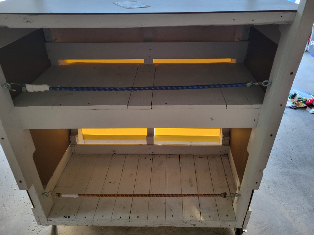 Handmade Lemonade Stand - photo 3