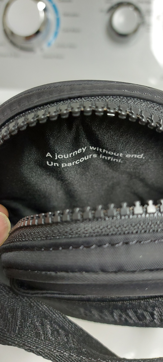 Lululemon Everywhere Belt Bag 1L Black - photo 4