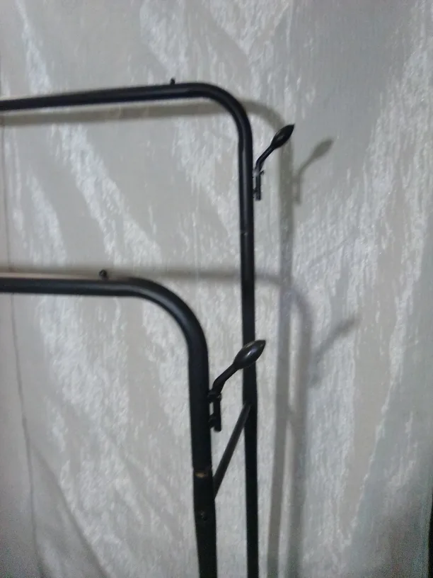 Black Metal Clothes Rack image indicator(2)