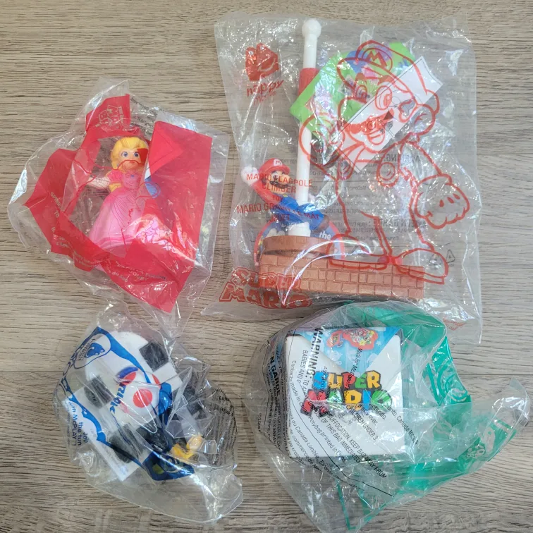 Set of 4 Super Mario McDonald Toys #2 thumbnail