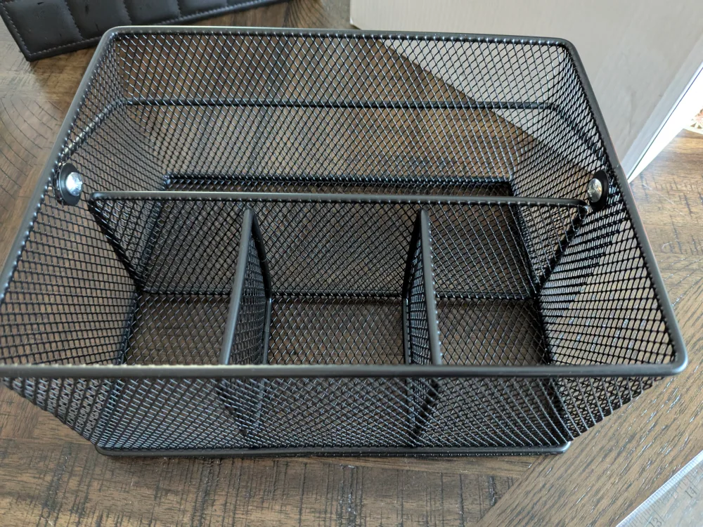 Mesh Metal basket for utensils holder/garden organizer thumbnail