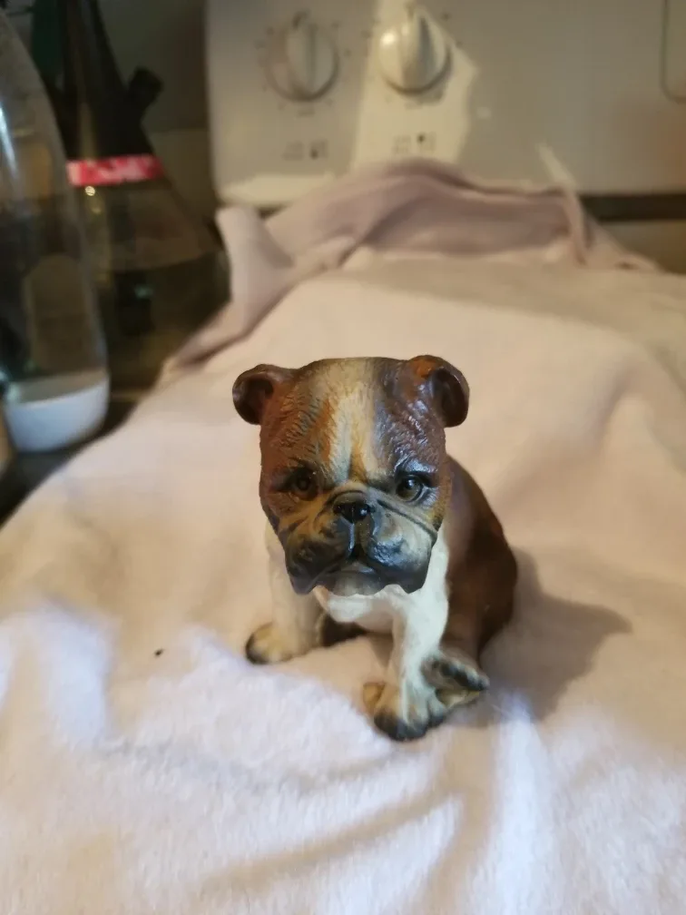 Bulldog Figurine thumbnail