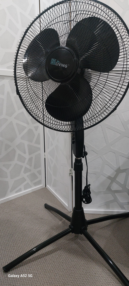 Life Living 18" Oscillating Pedestal Fan