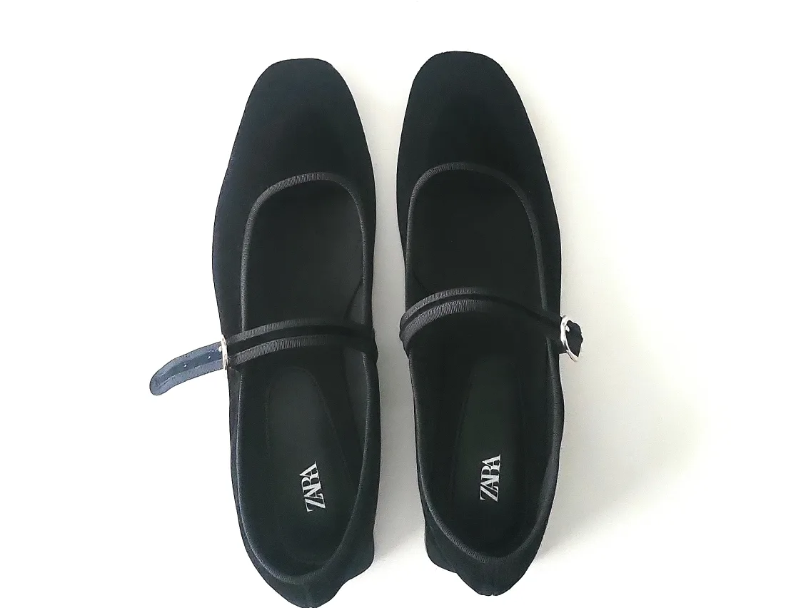 Zara Black Flats - Size 42 image indicator(6)