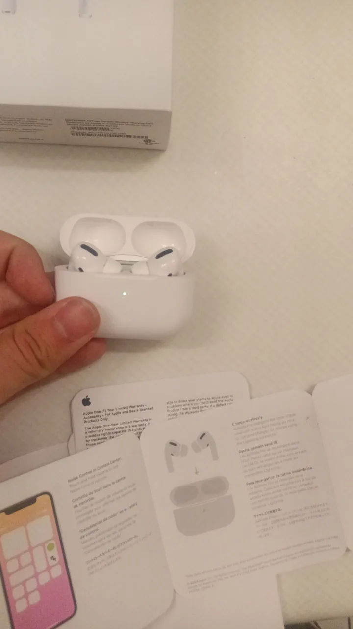 Apple AirPods Pros (ANC) image indicator(2)