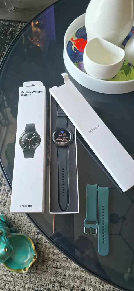 Samsung Galaxy Watch 4 Classic 46mm - Like New! image indicator(3)
