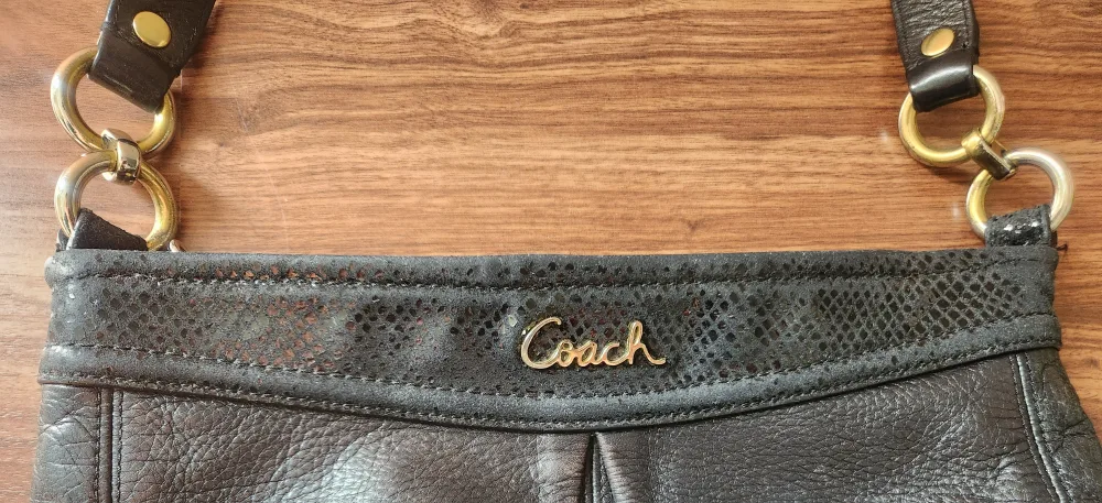 🇨🇦 Coach Black Leather Shoulder Bag image indicator(4)