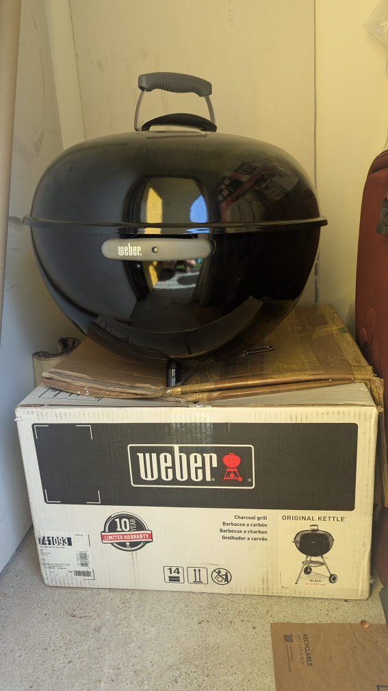 Weber Original Kettle 22-inch Charcoal BBQ - Black - photo 3