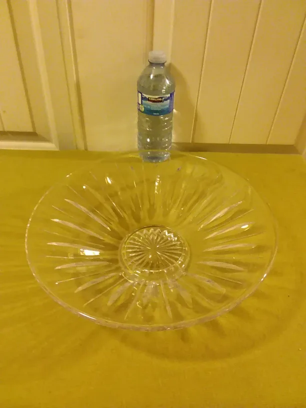 Elegant Etched Glass Bowl  🇨🇦 thumbnail