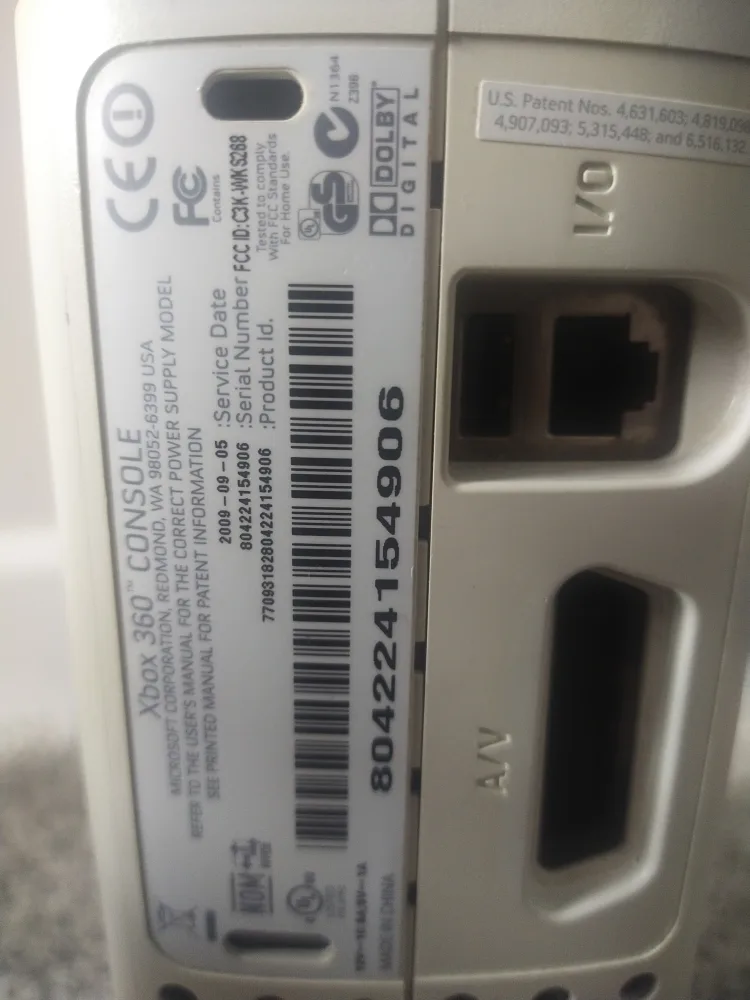 Xbox 360 Console with Halo Games image indicator(5)