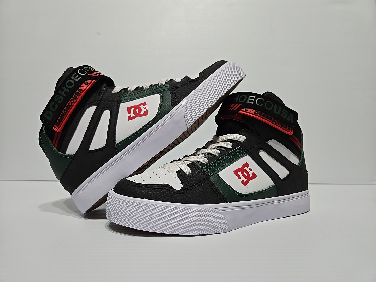 DC Shoes High-Top Sneakers youths size 2 - photo 2