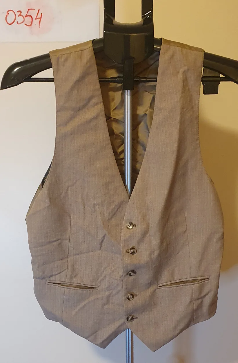 Men's Brown Vest, size M (0354) thumbnail