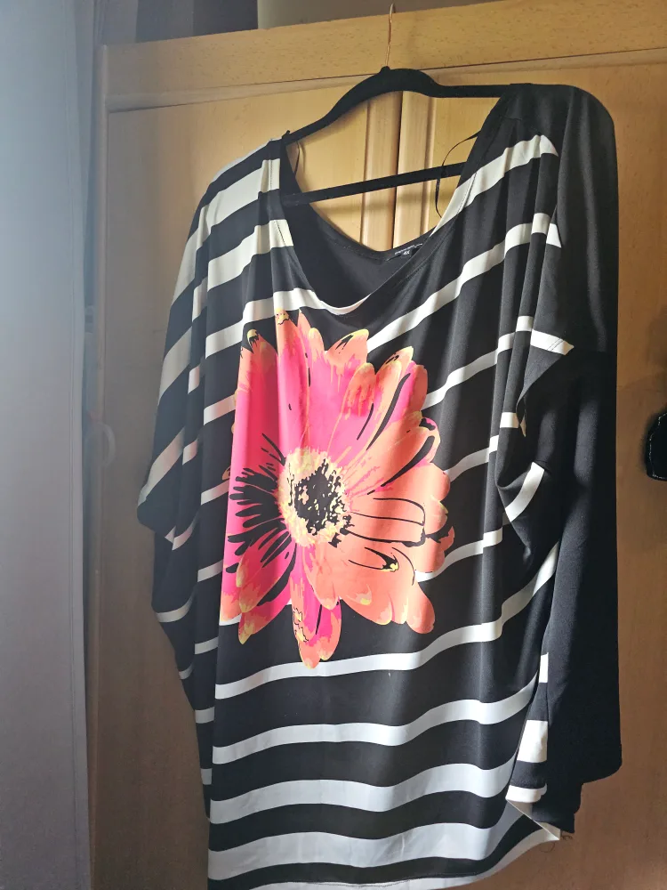 George Plus Size 4X Top thumbnail