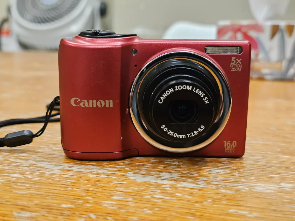 Canon Powershot ELPH 160 16MP Digital Camera thumbnail