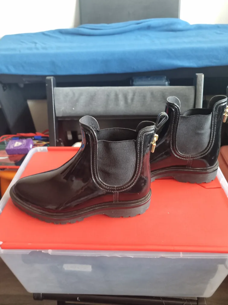 Michael Kors Rain Boots thumbnail