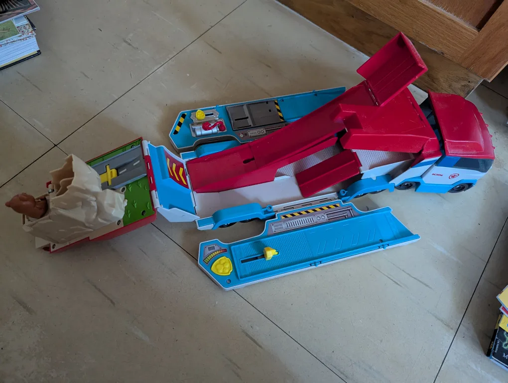 Paw Patrol Mission Paw Air Patroller Truck image indicator(2)