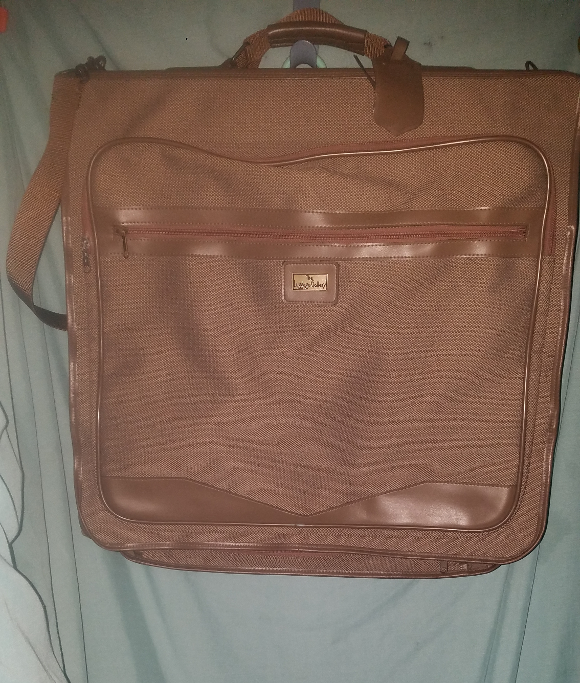 Luggage Gallery Carry On Garment Bag Suitcase Good Condition