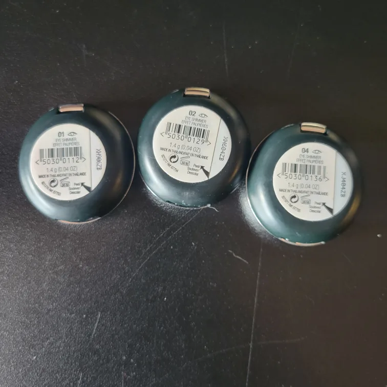 The Body Shop Eye Shimmer Trio image indicator(2)