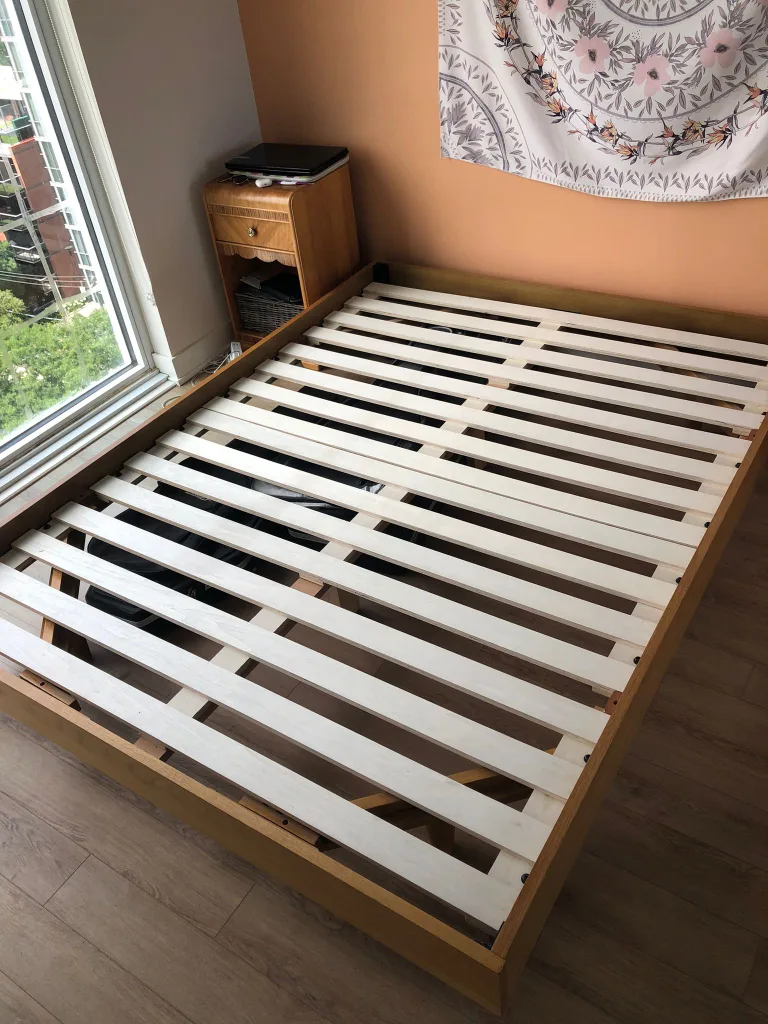 Wooden Platform Bed Frame image indicator(2)